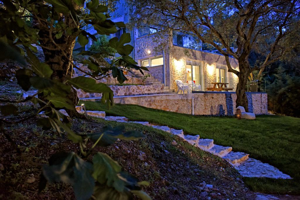Mavres Luxury Studio Ágios Matthaíos Kültér fotó
