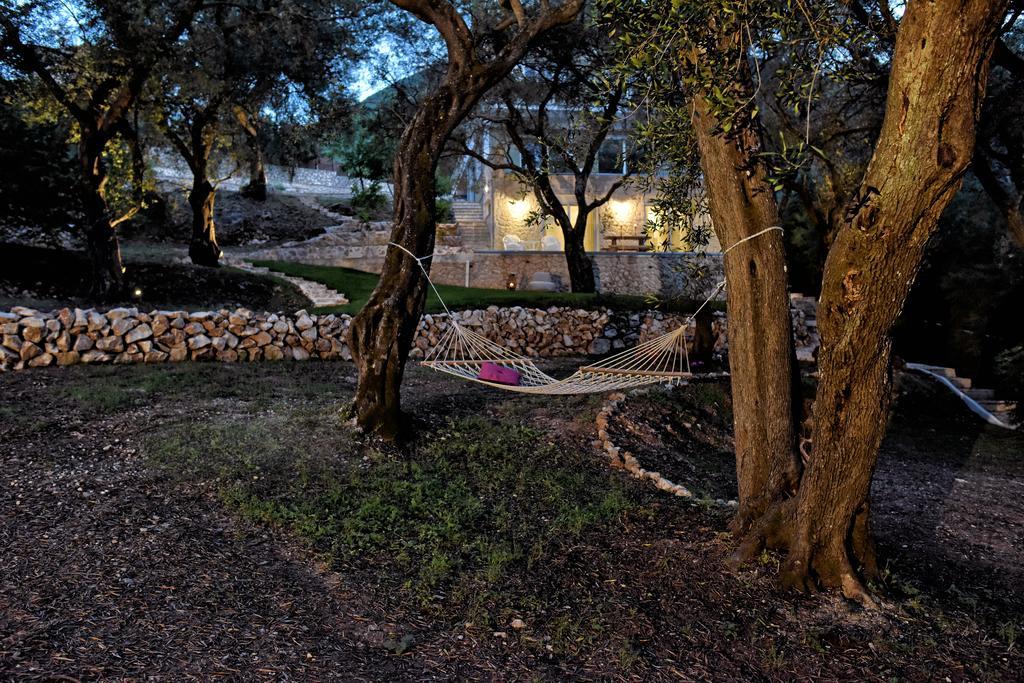 Mavres Luxury Studio Ágios Matthaíos Kültér fotó